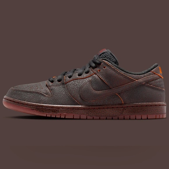 Nike SB dunk
'Krampus' 🔥💣😈🖤
Brand new - Picture 3 of 12